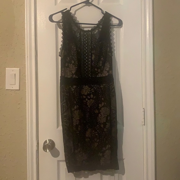 A’gaci Lace Dress - Picture 1 of 15